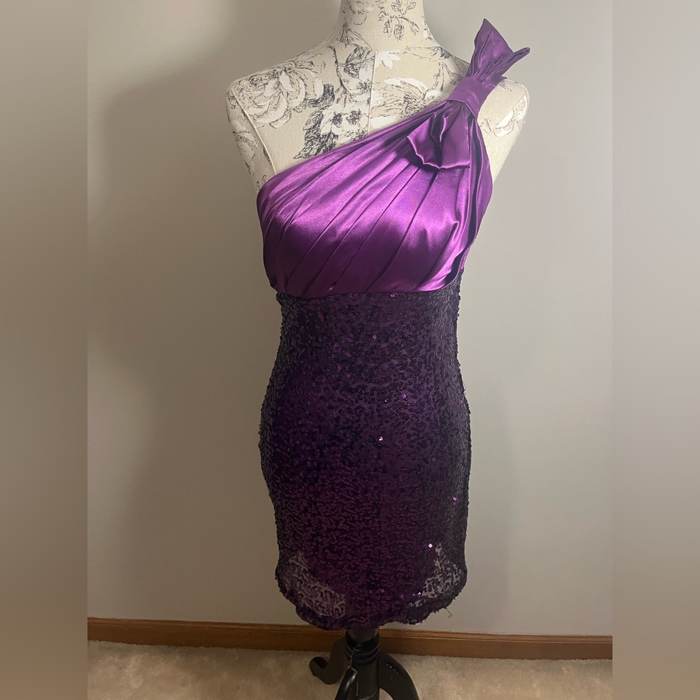 Soeechless Purple Sequin One-Shoulder Mini Dress Size Small